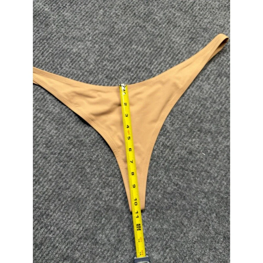 SKIMS women size